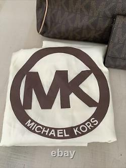 Michael Kors Jet Set Medium brown Beige Signature Work Tote Bag Great condition