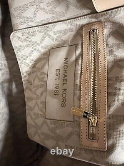 Michael Kors Travel Jet Set Zip Tote With laptop Compartment
